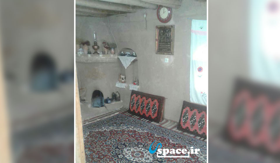 نمای داخل اتاق اقامتگاه بوم گردی ثنا بلقیس - اسفراین - روستای جوشقان